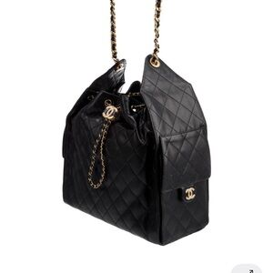 CHANEL 25 MEDIUM HANDBAG 2025 Black Caviar Gold Purse